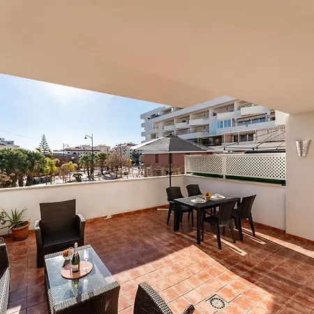 Malagasuite Sun & Terrace דירה אסטפונה